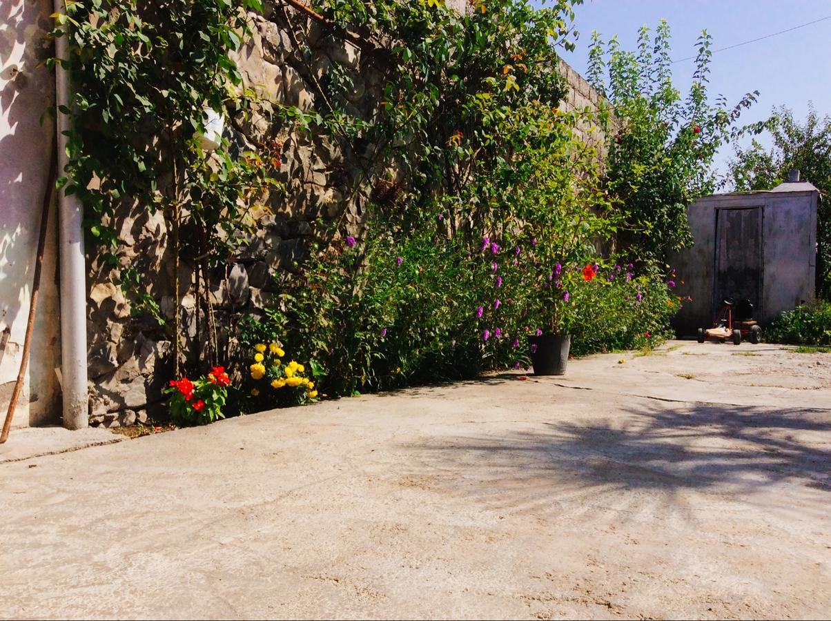 לינה וארוחת בוקר Şǝki House On Ashiq Cuma Street 8 מראה חיצוני תמונה